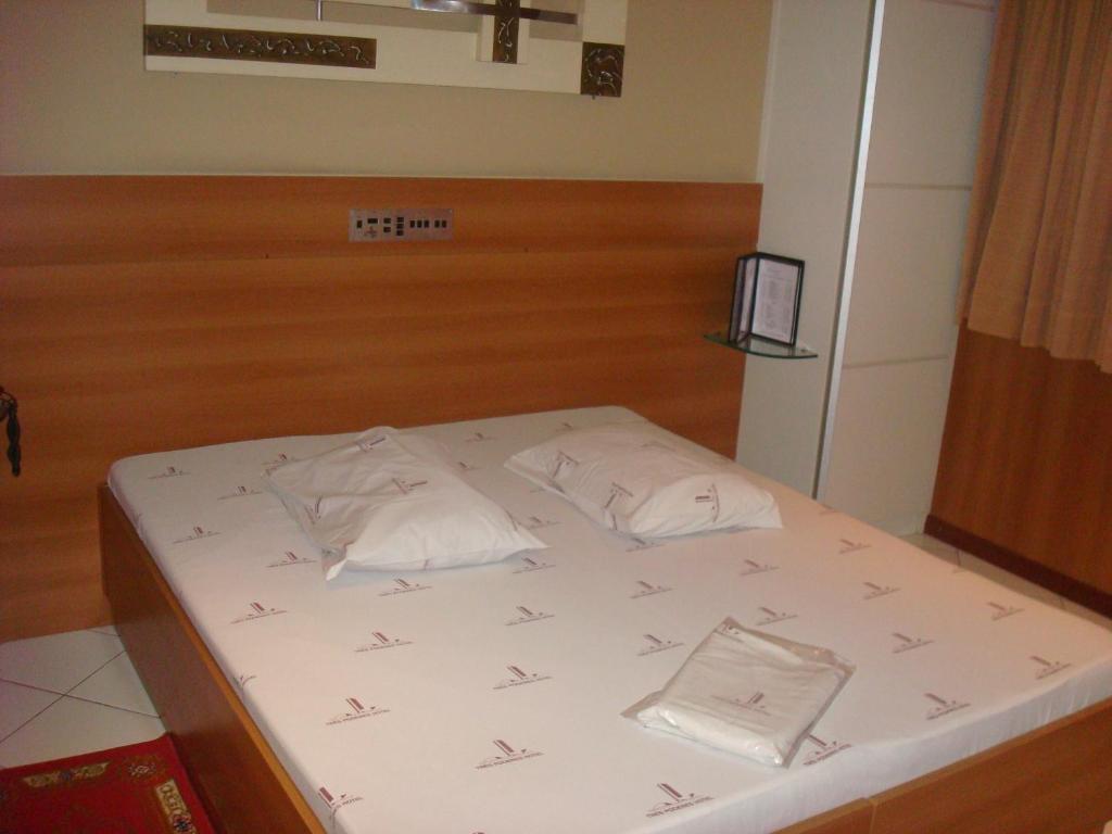 Três Poderes Hotel 2*